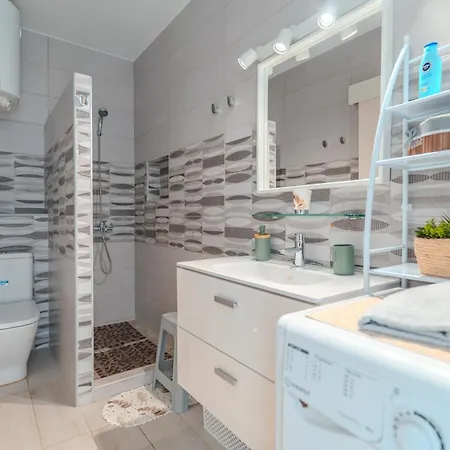 Apartmán Greta Pool & Wifi & Gardenview & 24h Security *