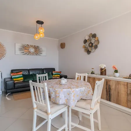 Greta Pool & Wifi & Gardenview & 24h Security *